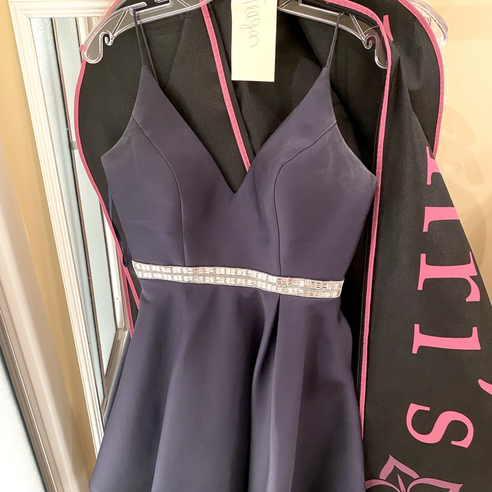 Splash. Size 6. Navy homecoming dress. Jewel detail. Worn once.